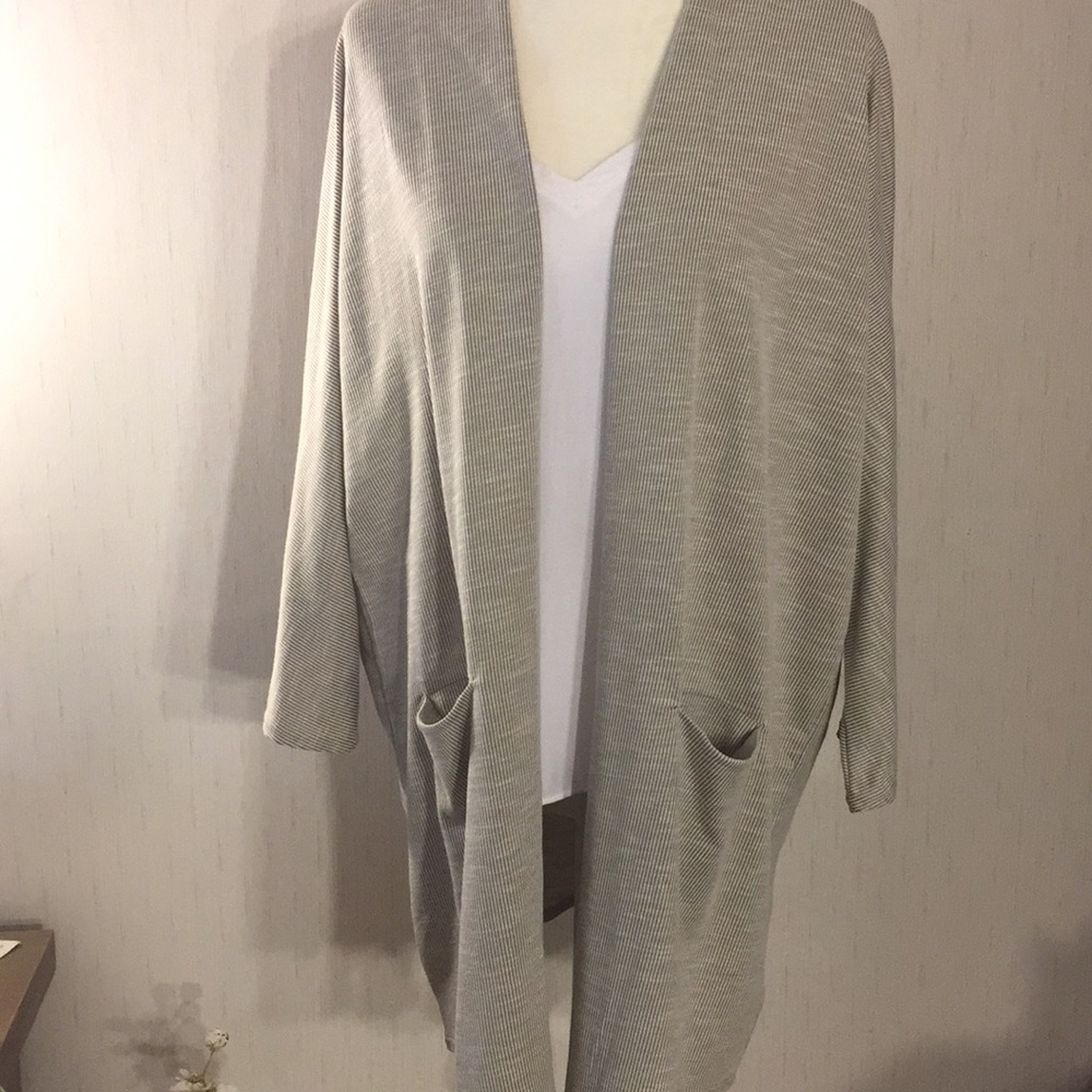 DONNI Ribbed Sandwash Cardigan - Picture 4 of 10